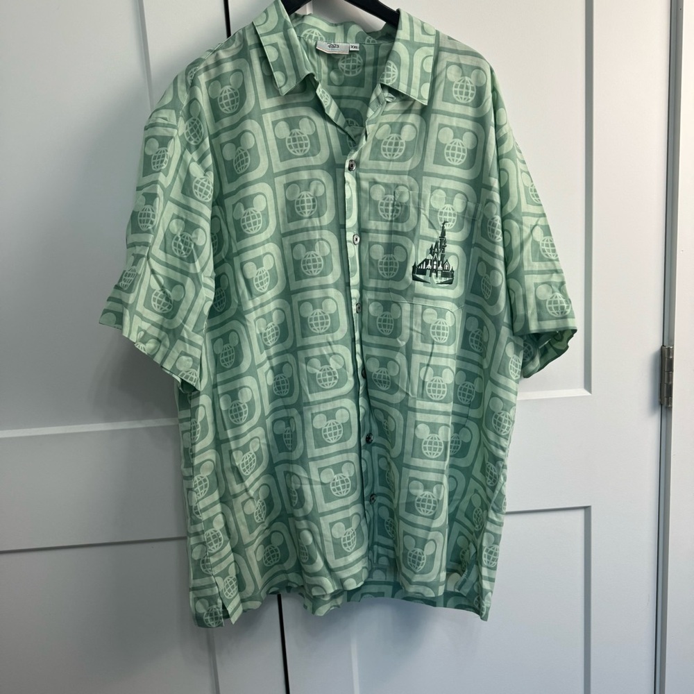 Disney D23 Kevin and Jody Collection Button Up Men's Shirt Green Size 2XL Rare